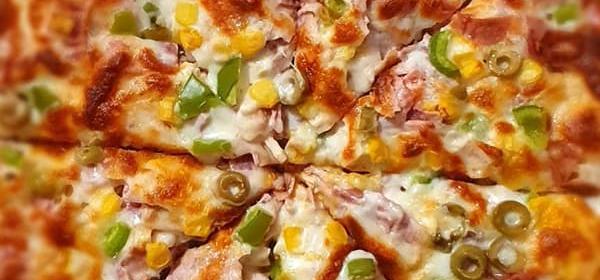 عکس پیتزا مرغ و قارچ