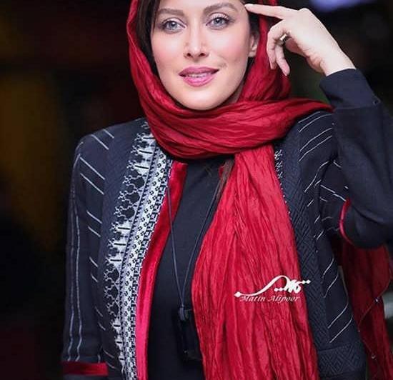 عکس بازیگران رقص روی شیشه