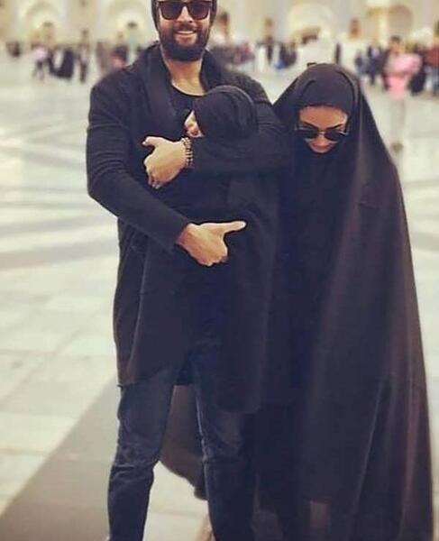 ژست عکس در حرم امام حسین