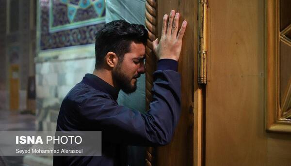 ژست عکس در حرم امام حسین