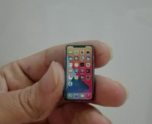 عکس باربی گوشی