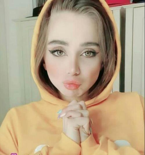 عکس نیکا فلاحی تیک تاکر