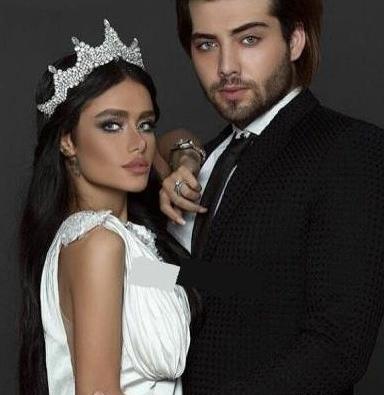 آتلیه ژست عکس دونفره با لباس مجلسی