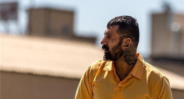 عکس وحید مرادی در مقابل سردار