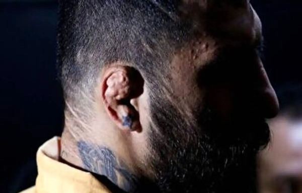 عکس وحید مرادی در مقابل سردار