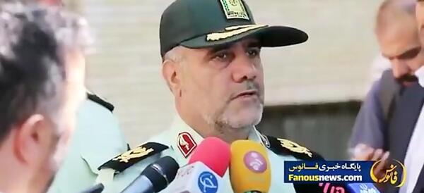 عکس وحید مرادی در مقابل سردار