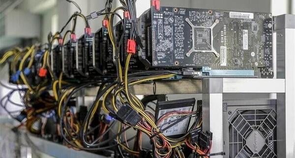 عکس دستگاه ماینر