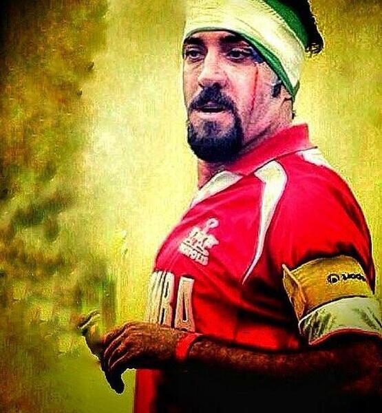 عکس علی انصاریان با لباس پرسپولیس