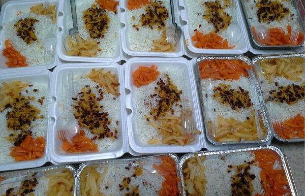 عکس زرشک پلو با مرغ نذری