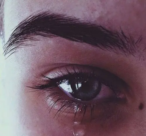 عکس نوشته چشم گریه دار