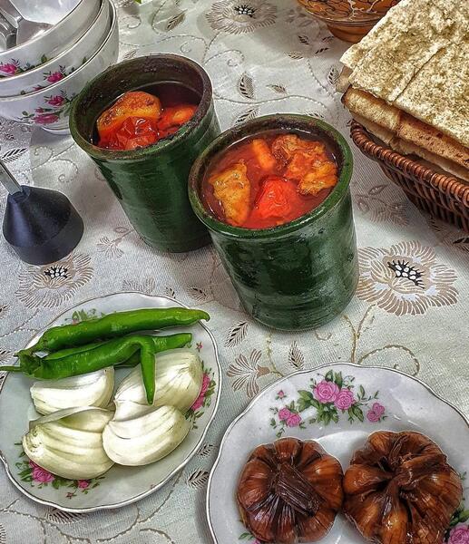 عکس آبگوشت در قابلمه