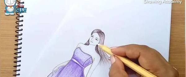 عکس نقاشی دخترانه ساده با مداد رنگی