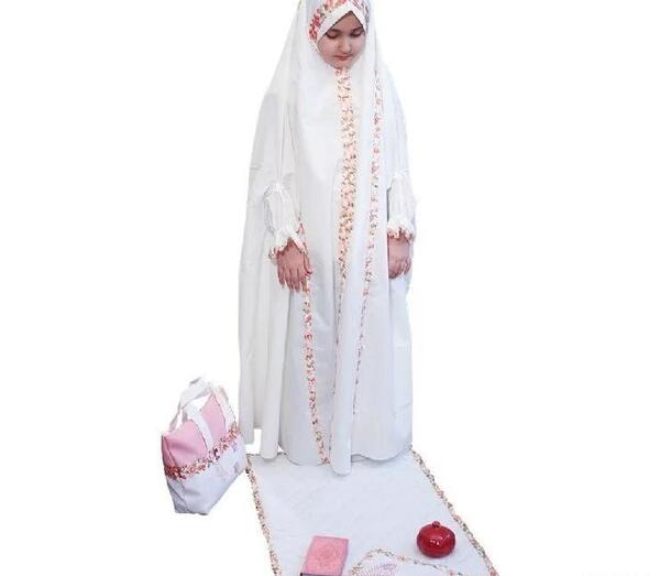 عکس چادر دخترانه برای جشن تکلیف