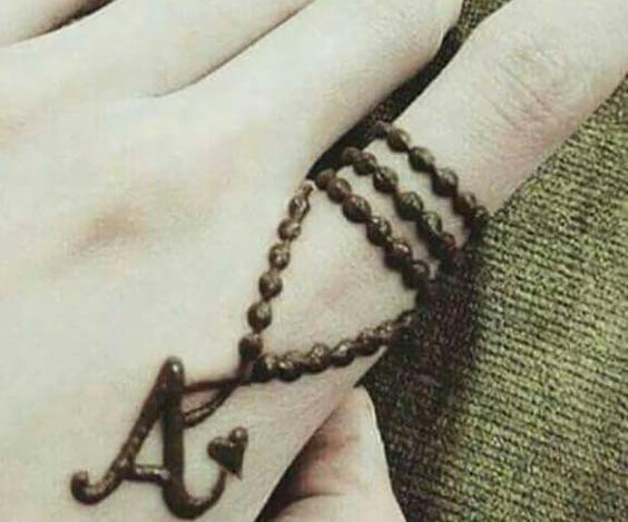 عکس حنا روی دست مردانه