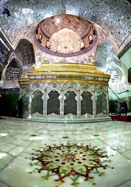 عکس نزدیک از حرم امام حسین