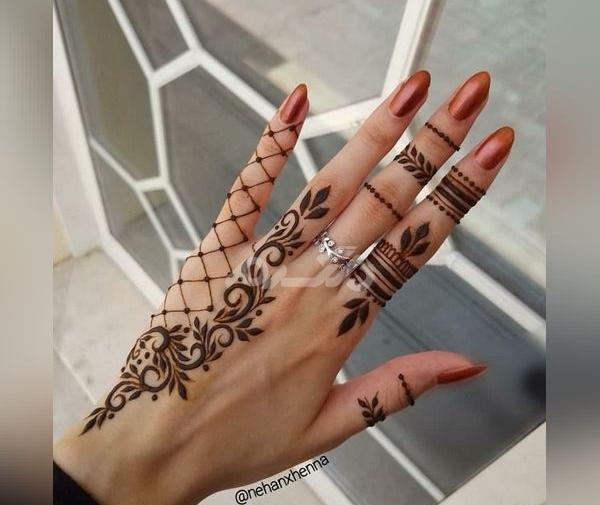 عکس از طرح حنا روی دست
