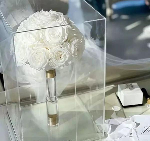 عکس ایده برای نگهداری دسته گل عروسی
