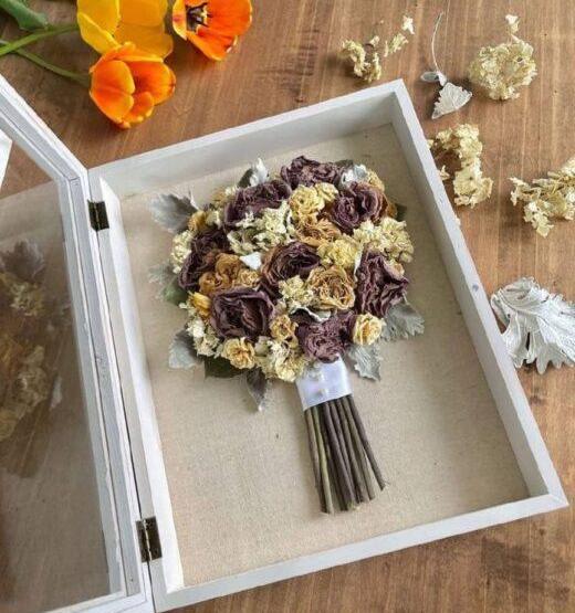عکس ایده برای نگهداری دسته گل عروسی