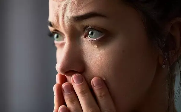 عکس گریه برای استیکر