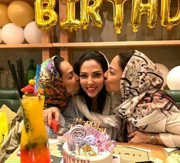 عکس لیلا اوتادی با خواهرش