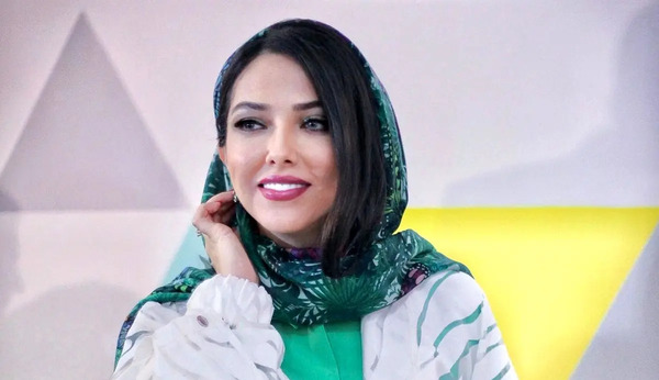 عکس لیلا اوتادی با خواهرش