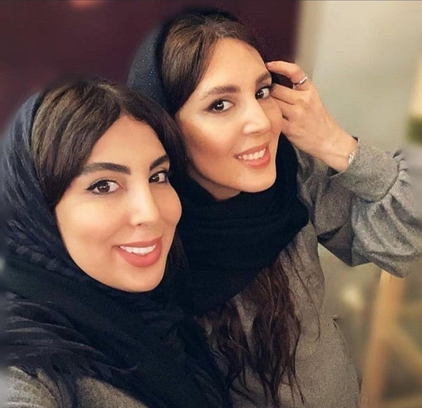 عکس لیلا اوتادی با خواهرش
