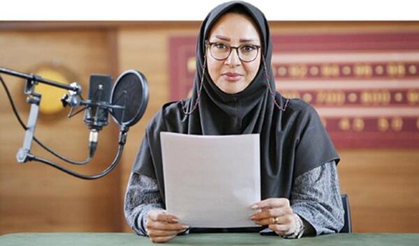 عکس خانم عباسی مجری رادیو جوان