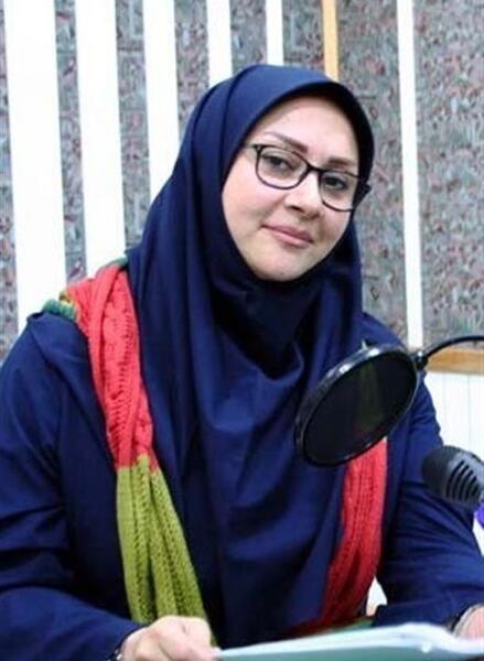 عکس خانم عباسی مجری رادیو جوان