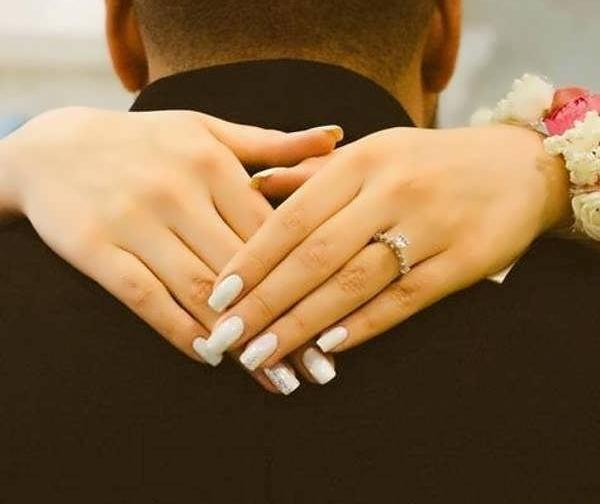 عکس دست دونفره با حلقه