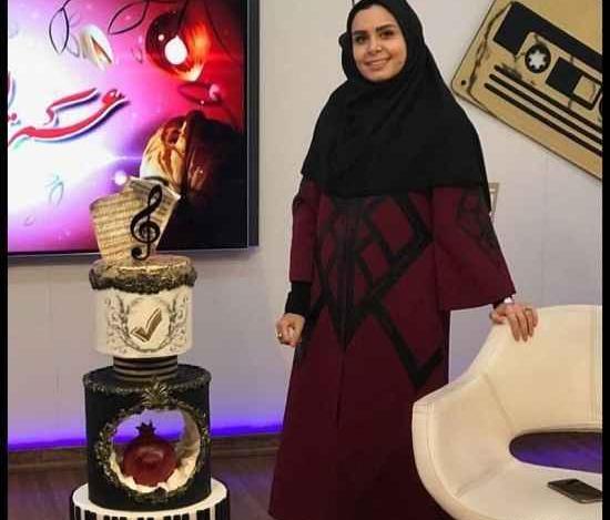 عکس مجری در انتهای الوند
