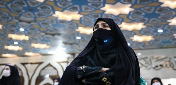 گذاشتن عکس با حجاب در فضای مجازی