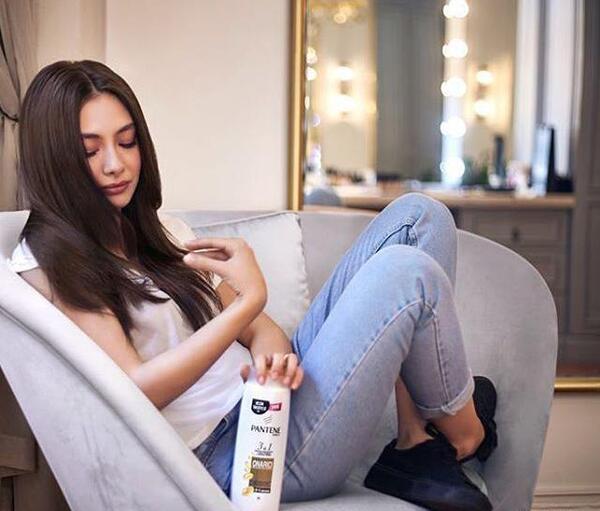 عکس پای نسلیهان آتاگول