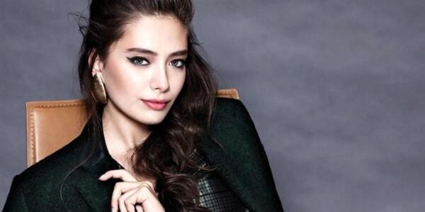 عکس پای نسلیهان آتاگول