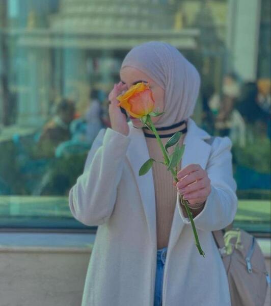 عکس دختر با حجاب گل