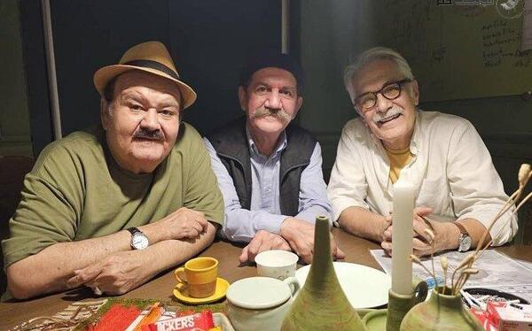 عکس اکبر عبدی و خانواده اش