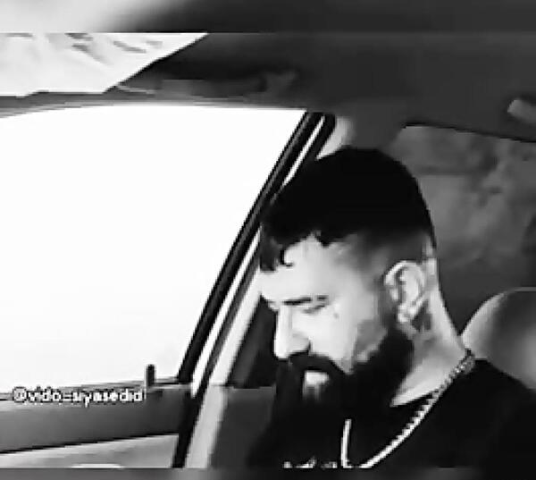 عکس پیمان ادیداس خاکستری
