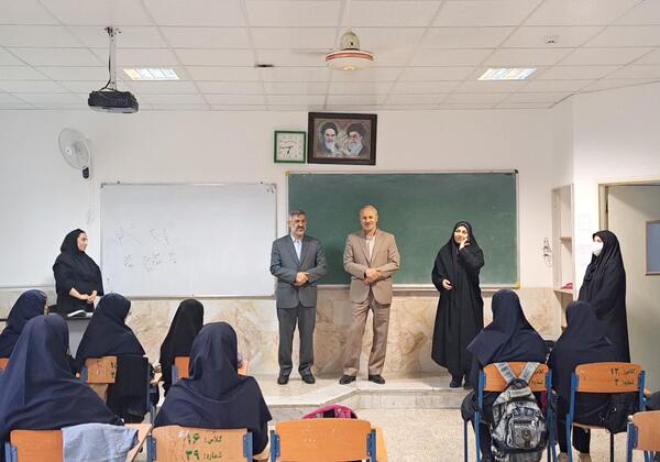 عکس مدرسه حافظ ساری