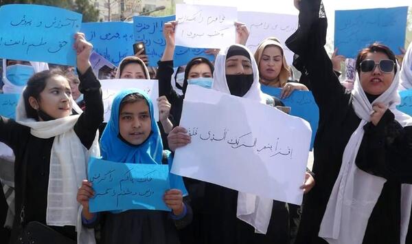 عکس دختر مکاتب افغانستان