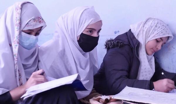 عکس دختر مکاتب افغانستان