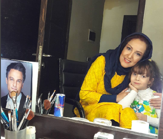 عکس مادر همراز اکبری