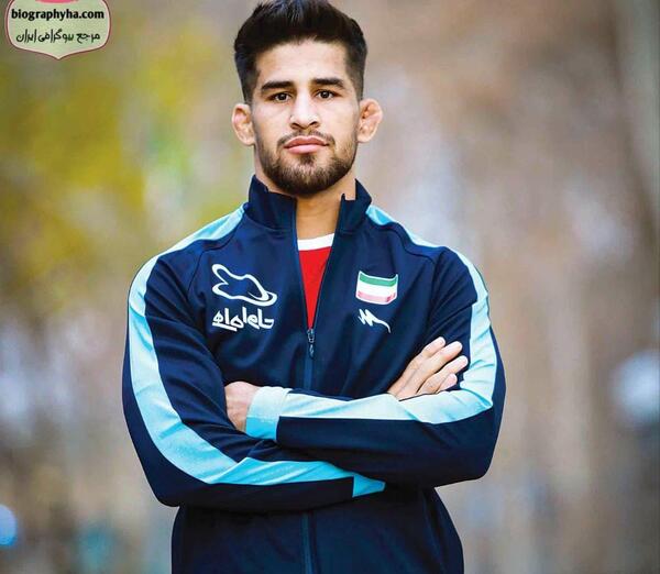 عکسی از پوریای ولی