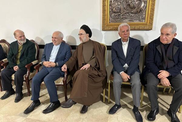عکس ظریف در گاندو