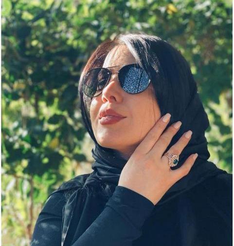 عکس نوشته نازنین کریمی