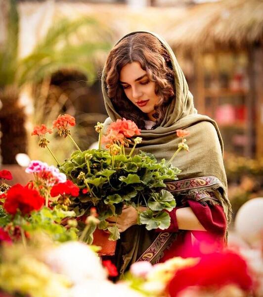 عکس قرمز دخترونه شاخ