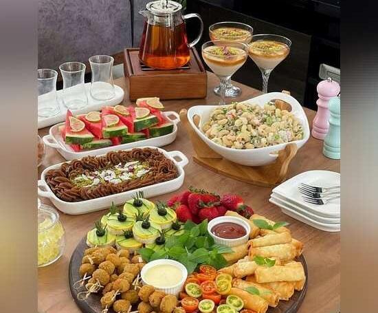 عکس غذا روی میز