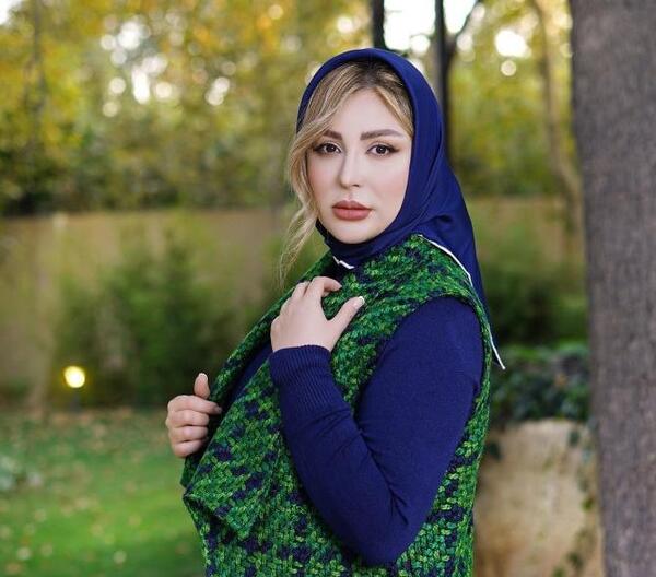 عکس مانتو مشکی نیوشا ضیغمی