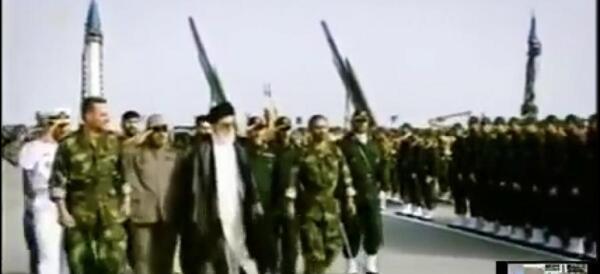 عکس سردار حاجی زاده با رهبر