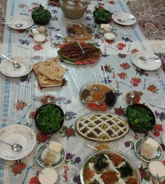 عکس سفره آش رشته