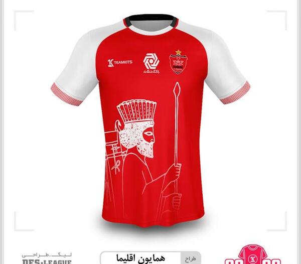 عکس رئیسی با لباس پرسپولیس