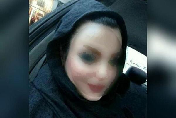 عکس زن در حال پی پی